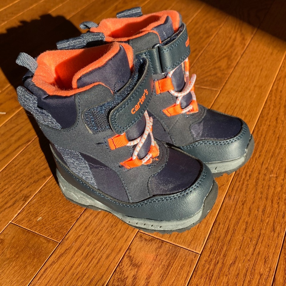 Carter’s Boys Sz 5 Winter Boots